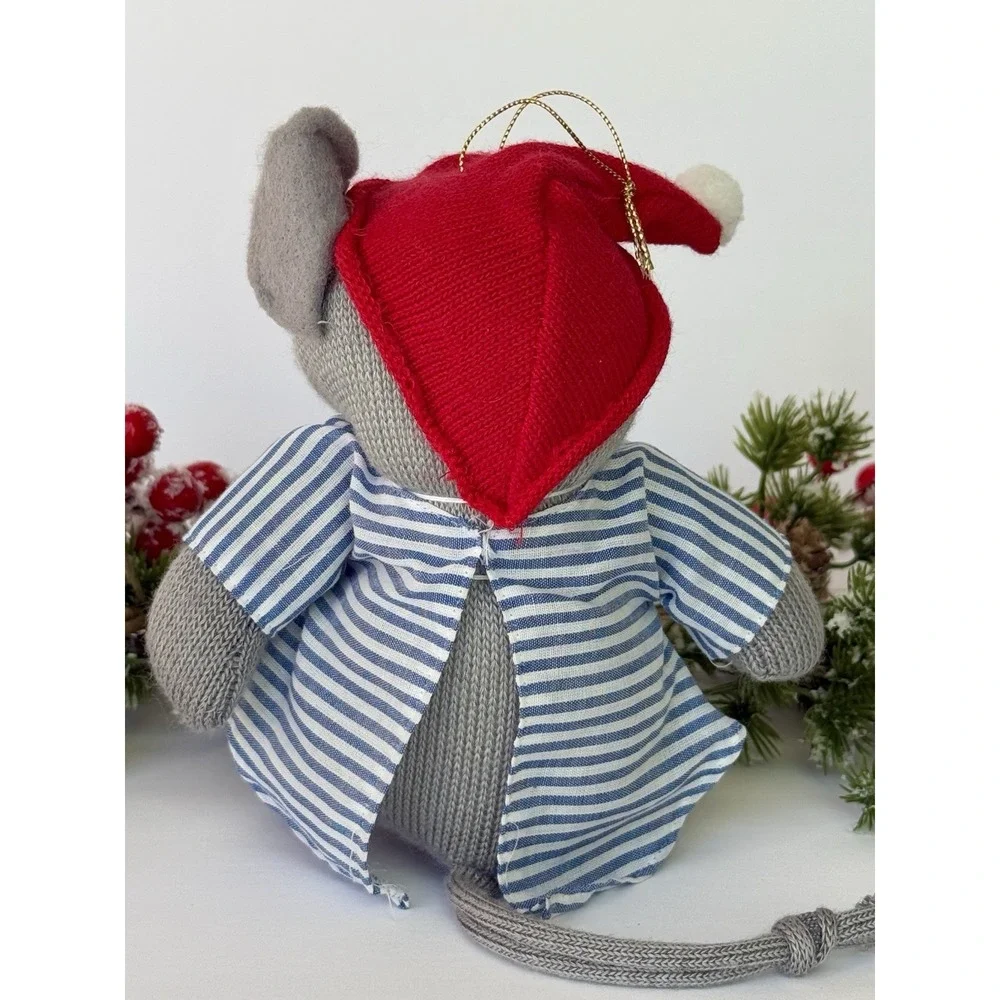 VTG Handmade Christmas Sock Mouse Family Ornaments/Decor - Stuffed/Felted/Beaded